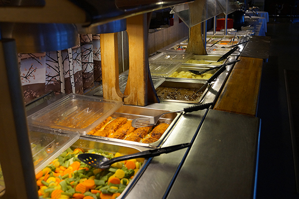 Jokihelmen lounasbuffet